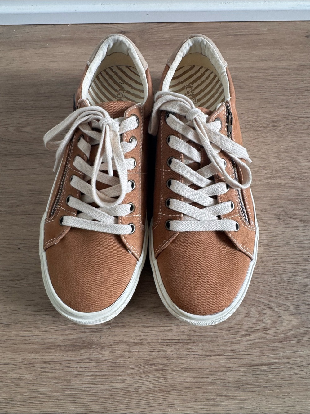 Taos Z-Soul Women's Canvas Sneakers – Golden Tan – Size 9